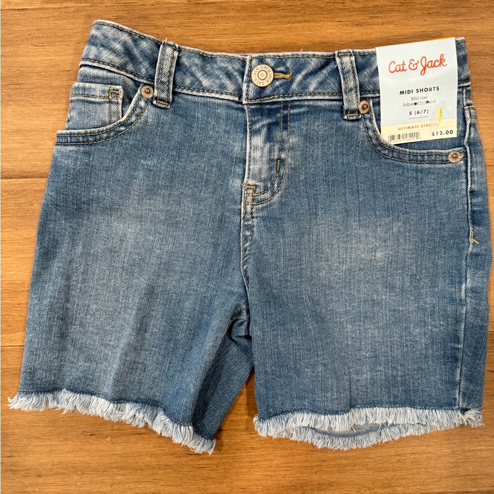NWT Girls Small Frayed Hem Denim Shorts